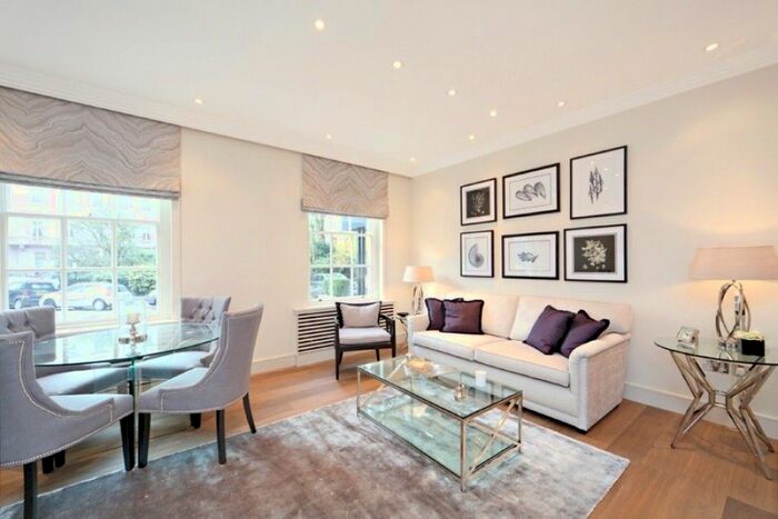 2 Bedroom Flat To Rent In Lowndes Square, Knightsbridge, London, SW1X