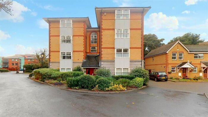 2 Bedroom Flat To Rent In Catherine House, Busch Close, Isleworth, TW7