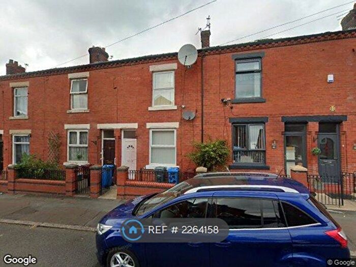 2 Bedroom Terraced House To Rent In Barringtonstreet, Manchester, M11