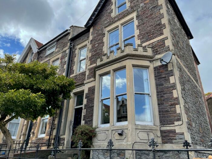 7 Bedroom End Of Terrace House To Rent In Manor Park, Redland, Bristol, BS6