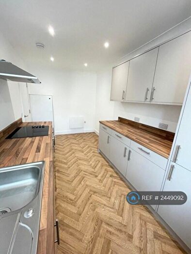 3 Bedroom Flat To Rent In Atholl Street, Perth, PH1