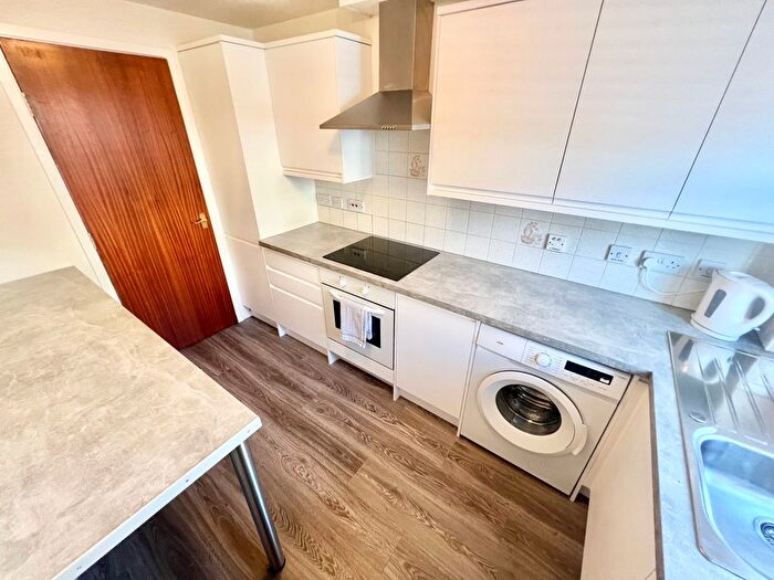 2 Bedroom Flat To Rent In Albion Street, Coatbridge, ML5