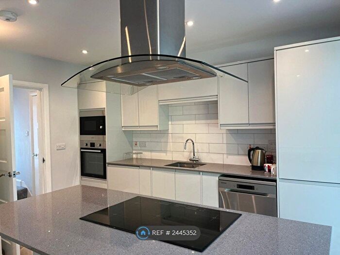 3 Bedroom Terraced House To Rent In Aperdele Road, Leatherhead, KT22