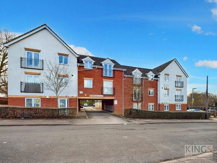 2 Bedroom Flat For Sale In Aldykes, Hatfield, AL10
