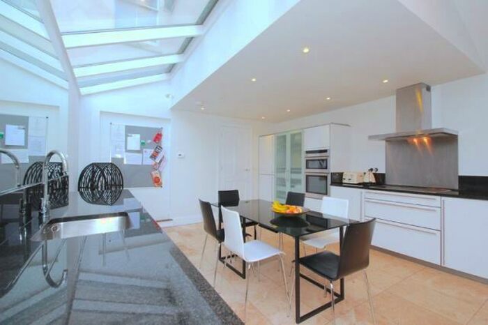 6 Bedroom Terraced House To Rent In Chilswell Road, Hmo Ready Sharers, OX1