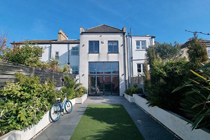 5 Bedroom Terraced House For Sale In Molesworth Road, Gosport, PO12