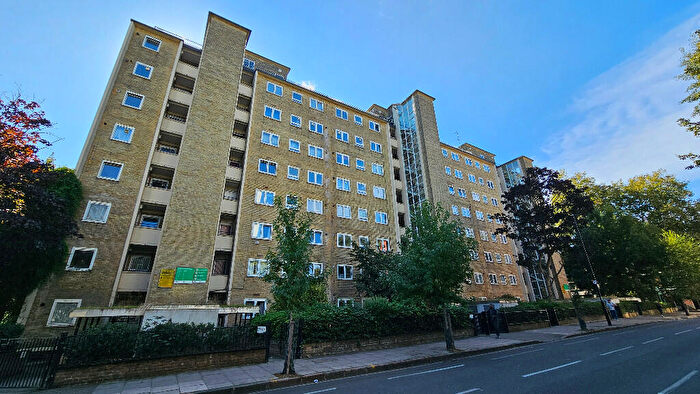 3 Bedroom Flat To Rent In Percival Street, London, EC1V