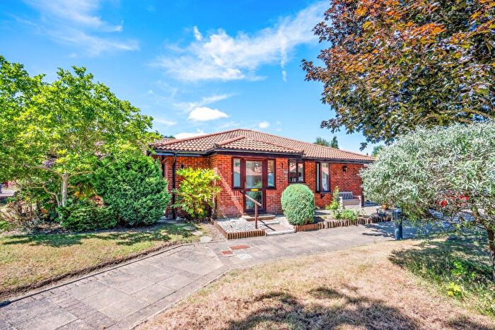 2 Bedroom Bungalow For Sale In Oakmead Green, Epsom, KT18
