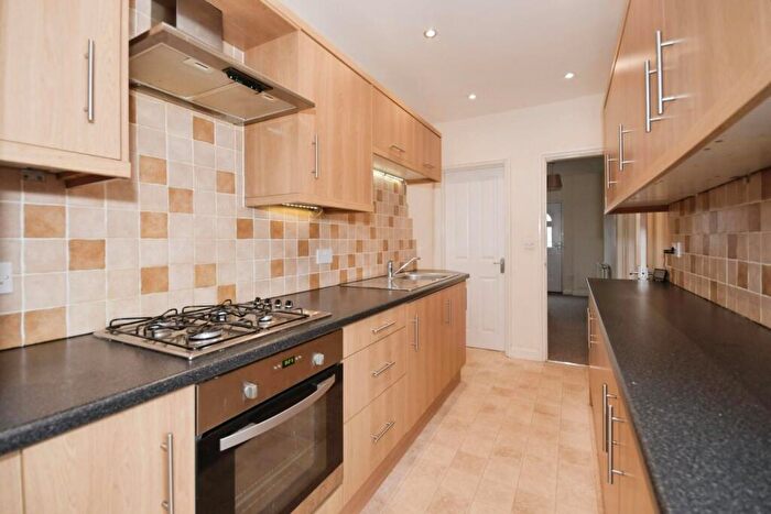 3 Bedroom Terraced House For Sale In Tapton View Road, Stonegravels, Chesterfield, S41