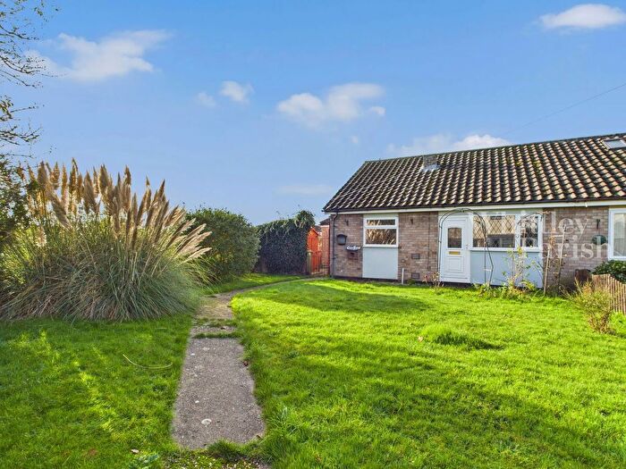 2 Bedroom Semi-Detached Bungalow For Sale In Chestnut Road, Dickleburgh, IP21