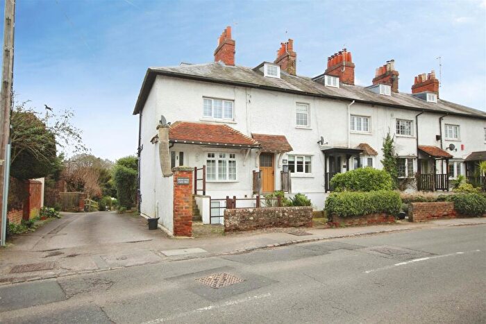 2 Bedroom Cottage For Sale In Thames Terrace, Sonning, Berkshire, RG4