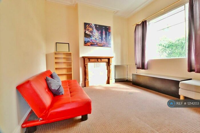 4 Bedroom Terraced House To Rent In Woodford Road, London, E7