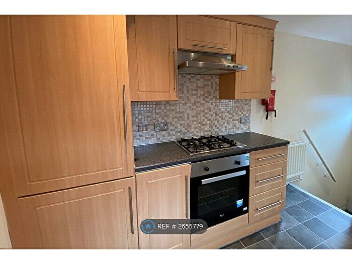 6 Bedroom Maisonette To Rent In Ashleigh Grove, West Jesmond, Newcastle Upon Tyne, NE2