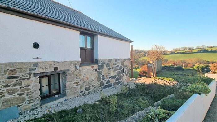 2 Bedroom Semi-Detached House To Rent In St Stephen, St Austell, PL26