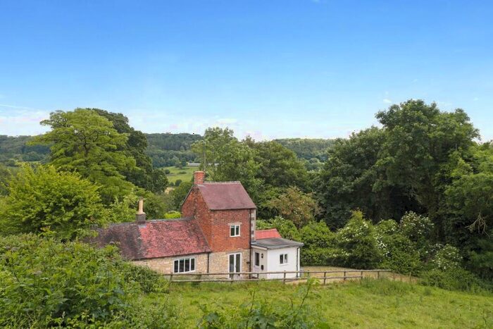 2 Bedroom House For Sale In Pitchcombe, Stroud, GL6
