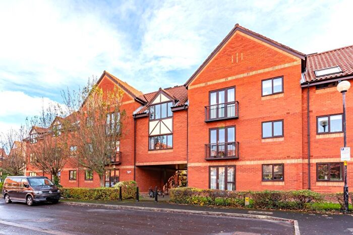 1 Bedroom Apartment To Rent In Weare Court - Canada Way, BS1
