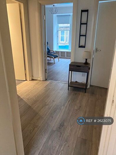 2 Bedroom Flat To Rent In Willowbank Crescent, Glasgow, G3