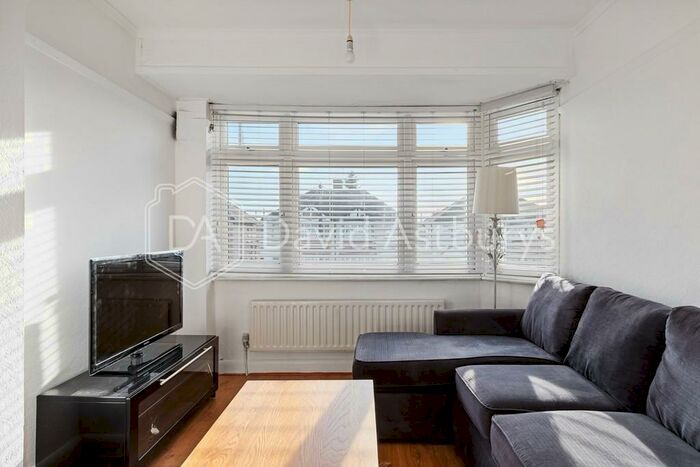 1 Bedroom Flat To Rent In Nightingale Road, Edmonton, London, N9