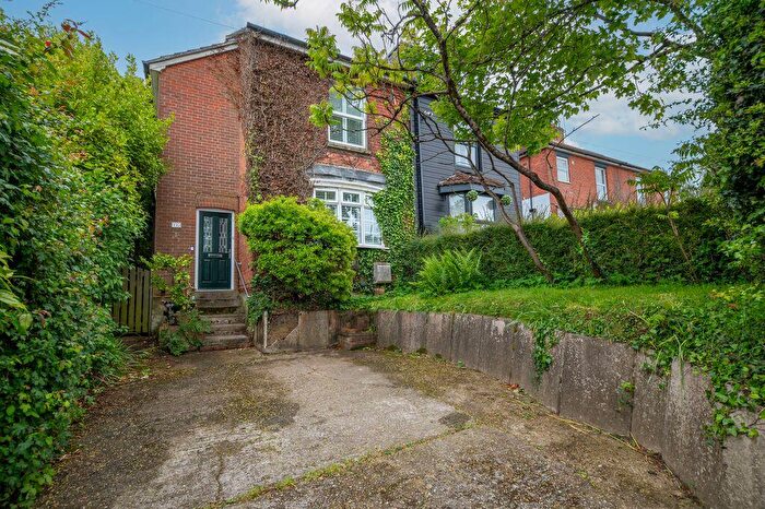 3 Bedroom Semi-Detached House For Sale In London Road, Waterlooville, PO7