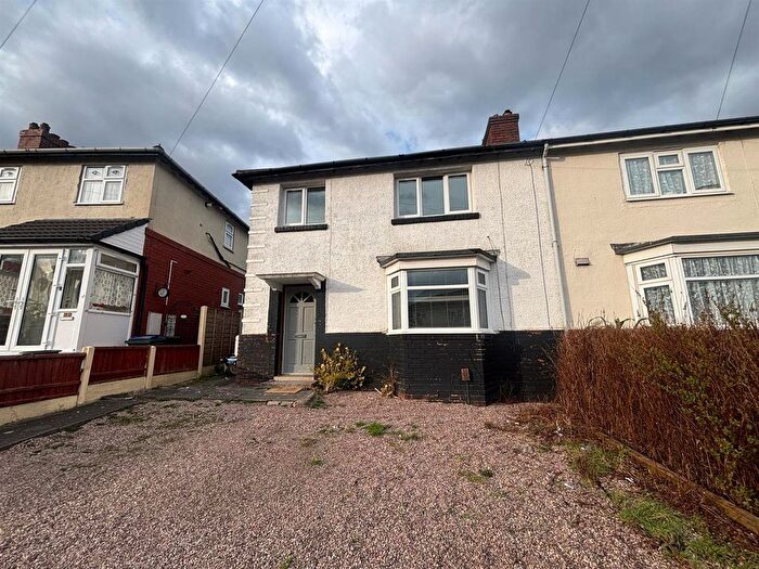 4 Bedroom Semi-Detached House To Rent In Wallace Road, Oldbury, B69