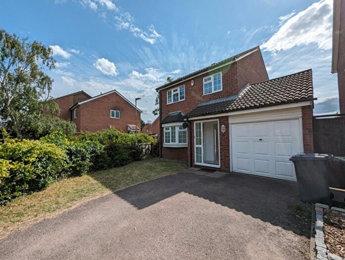 3 Bedroom House To Rent In Brampton Close, MK42