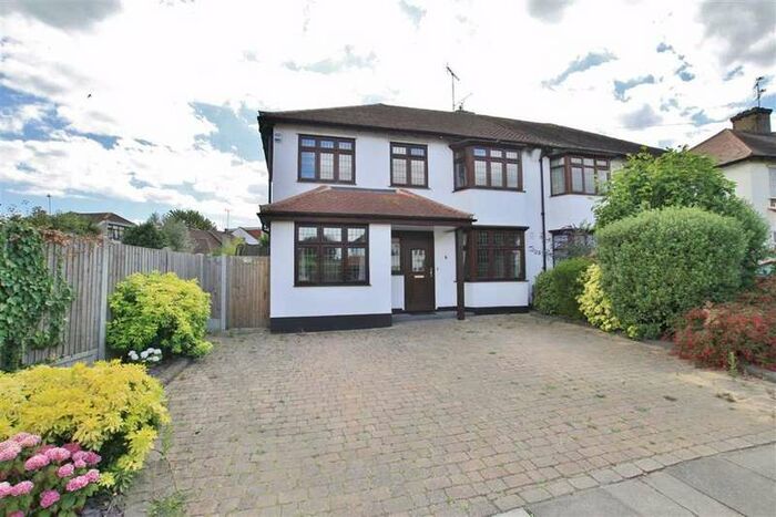 5 Bedroom Semi-Detached House To Rent In Glastonbury Chase, Westcliff On Sea, Essex, SS0