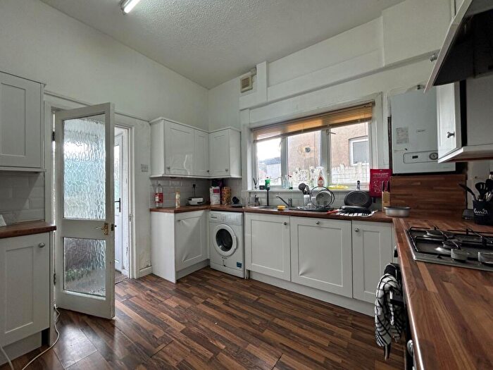 5 Bedroom Terraced House To Rent In Monthemer Road, Cathays, CF24