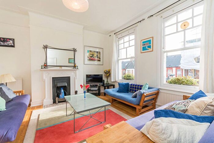 1 Bedroom Flat To Rent In Denver Road, Hackney, London, N16