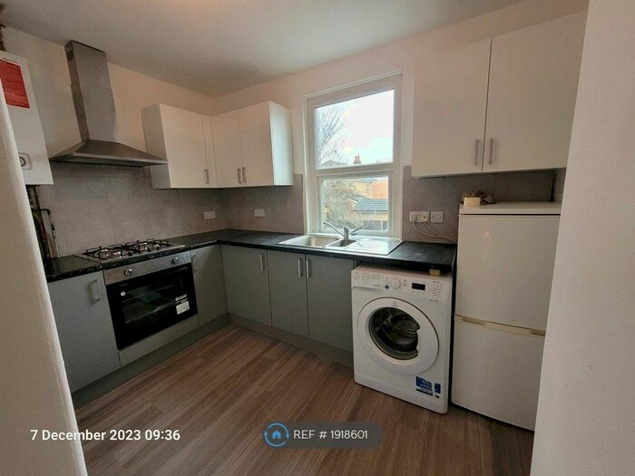 2 Bedroom Flat To Rent In Feltham Road, Ashford, TW15