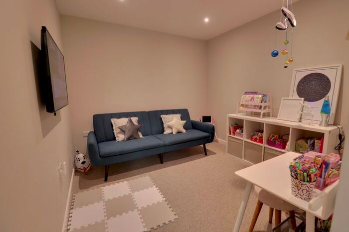 4 Bedroom Detached House For Sale In Sycamore Way, Penkridge, Staffordshire, ST19