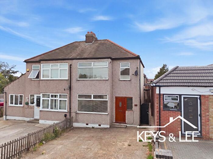 3 Bedroom Semi-Detached House For Sale In Horndon Road, Romford, RM5