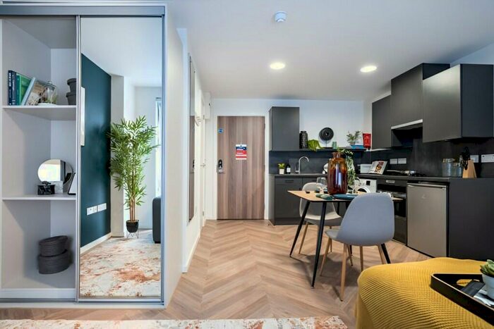 Apartment To Rent In Rockingham Street, Sheffield, S1