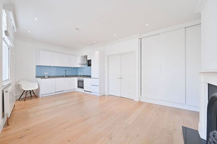 1 Bedroom Flat To Rent In Wardour Street, Soho, Soho, London, W1F