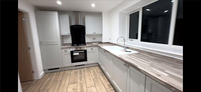 3 Bedroom Semi-Detached House To Rent In Birchill Avenue, Wombourne, Wolverhampton, Staffordshire, WV5