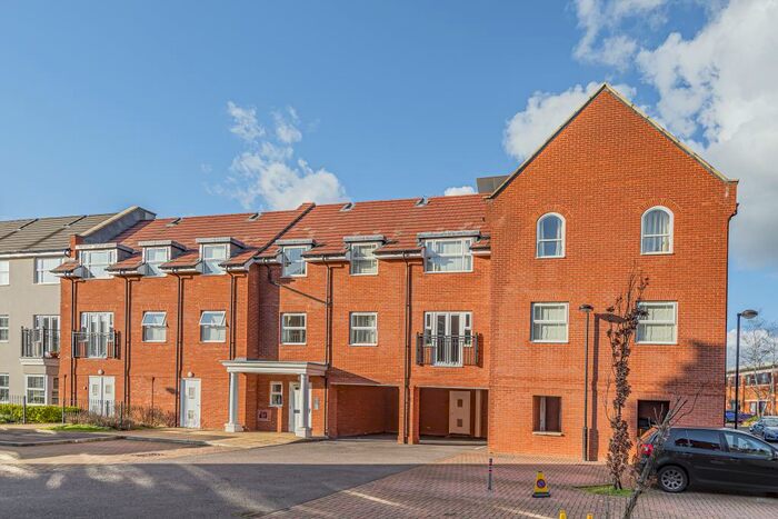 2 Bedroom Apartment To Rent In Ashville Way, Wokingham, RG41