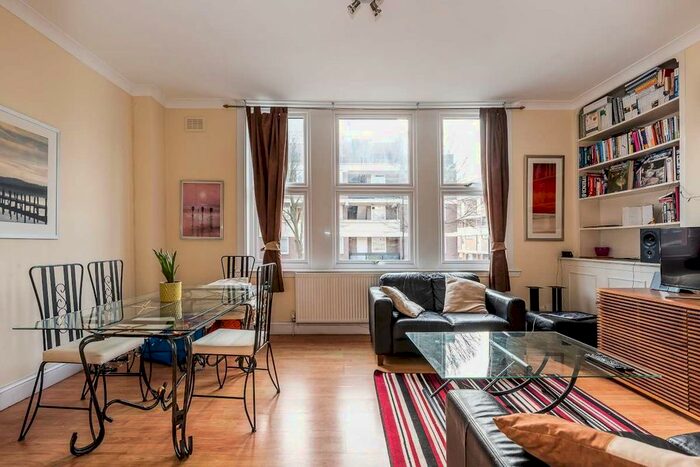 2 Bedroom Flat To Rent In Landor Road, SW9