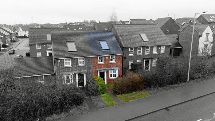 3 Bedroom Semi-Detached House For Sale In Higham Road, Burton Latimer, NN15