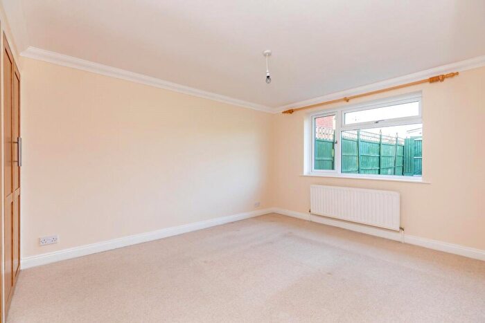 2 Bedroom Bungalow To Rent In Elm Drive, Deanshanger, MK19