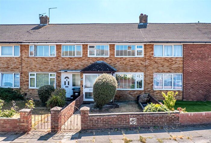 3 Bedroom Terraced House For Sale In Frobisher Way, Riverview Park, Gravesend, Kent, DA12