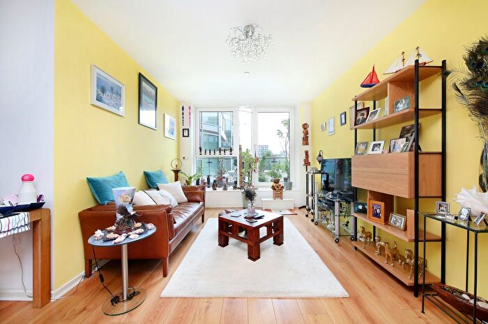 2 Bedroom Flat For Sale In Flotilla House, Juniper Drive, SW18