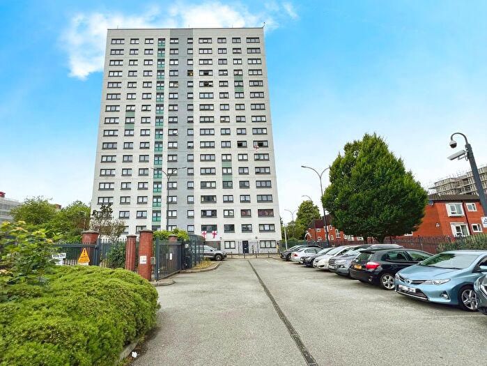 2 Bedroom Flat To Rent In Sycamore Court, Salford, Greater Manchester, M6