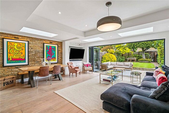 3 Bedroom Flat For Sale In Greswell Street, London, SW6