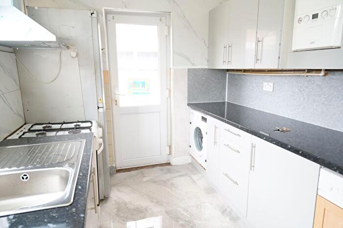 2 Bedroom Bungalow To Rent In Chadwell Road, Grays, RM17