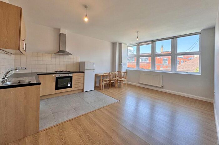 1 Bedroom Flat To Rent In Slough High Street, SL1