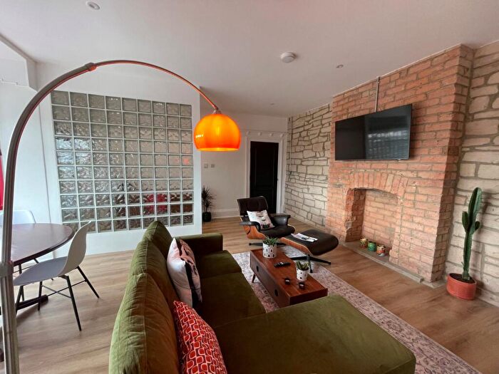 2 Bedroom Flat To Rent In Main Street, East Keswick, Leeds, West Yorkshire, Uk, LS17
