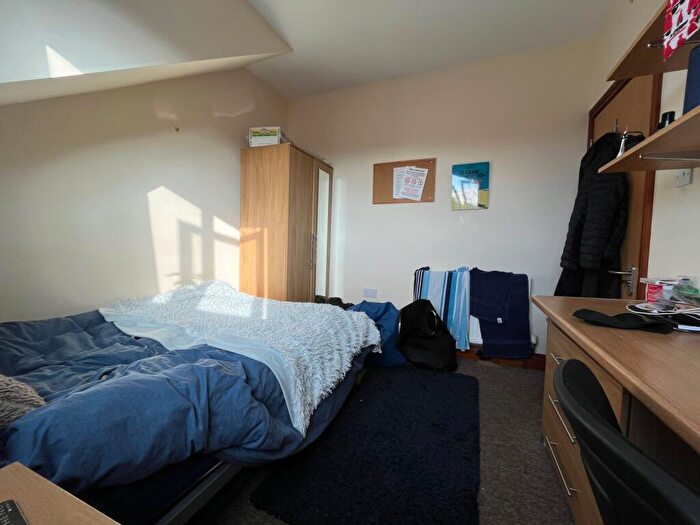 6 Bedroom Terraced House To Rent In Flora Street, Cathays, CF24