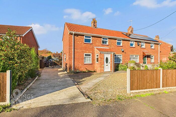 3 Bedroom Semi-Detached House To Rent In Dukesway, Earsham, Bungay, NR35