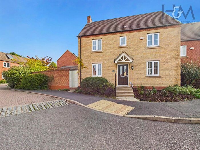 3 Bedroom Semi-detached House For Sale In Paddock Close, Silverstone, Towcester, NN12