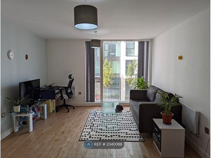 2 Bedroom Flat To Rent In Dyche Street, Manchester, M4