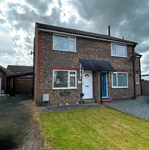 2 Bedroom Semi-Detached House For Sale In The Spinney, Newport, HU15